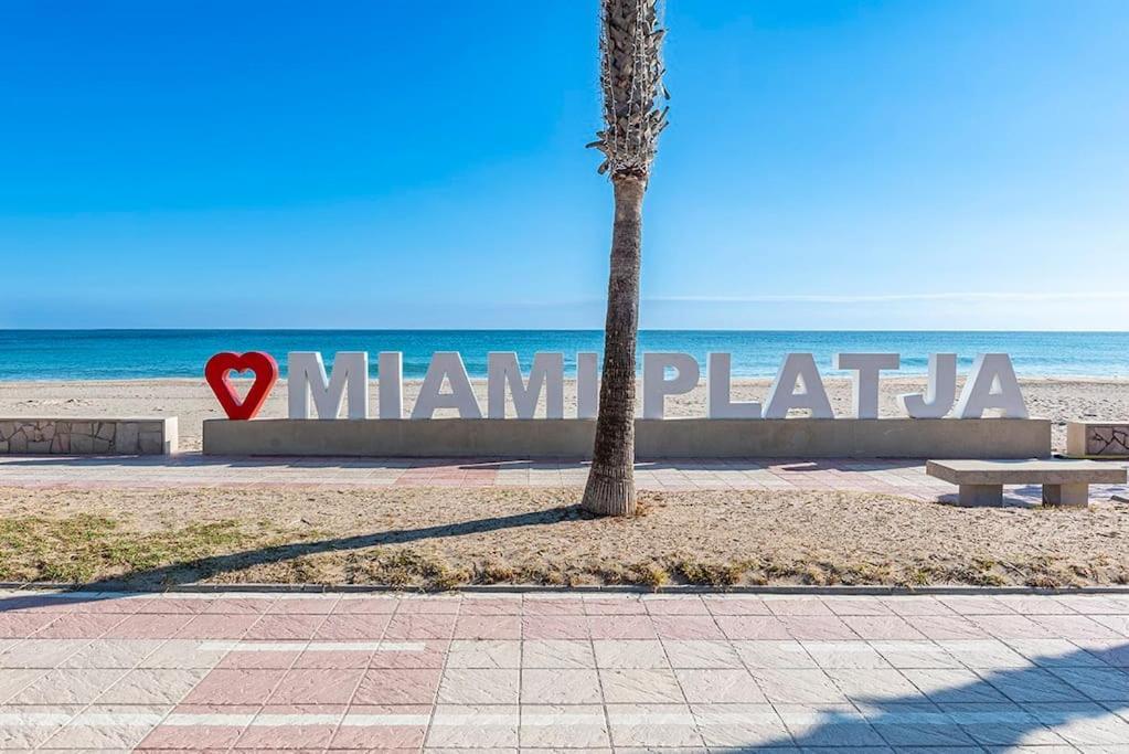 2 Min From The Sea Pool, Comfort And Free Wifi Miami Playa Exterior photo